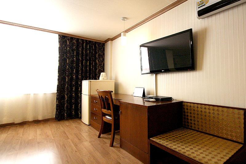 Changwon Olympic Hotel Екстериор снимка