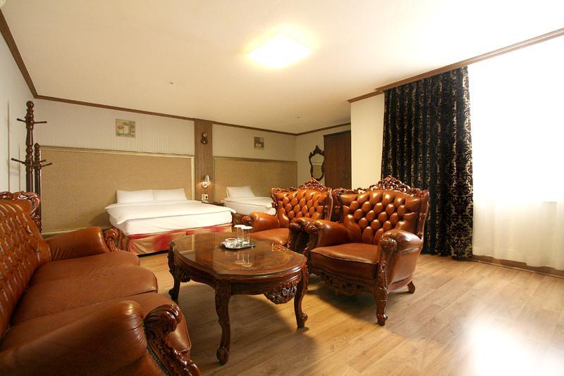Changwon Olympic Hotel Екстериор снимка
