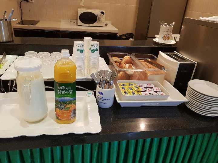 Changwon Olympic Hotel Стая снимка